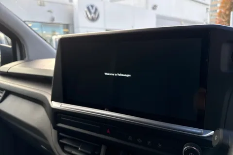 BV25SJX Volkswagen Transporter 2.0 TDI 110 Commerce Plus-All Terrain Pack Thumbnail #41