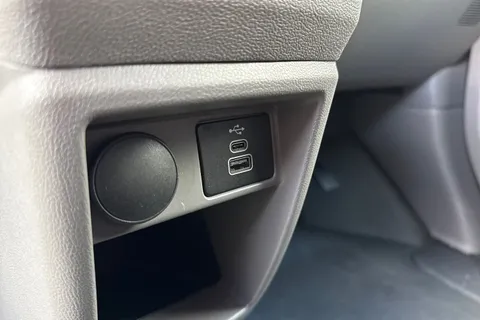 BV25SJX Volkswagen Transporter 2.0 TDI 110 Commerce Plus-All Terrain Pack Thumbnail #52