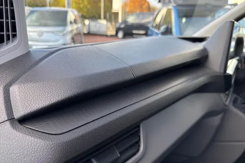 BV25SJX Volkswagen Transporter 2.0 TDI 110 Commerce Plus-All Terrain Pack Thumbnail #53