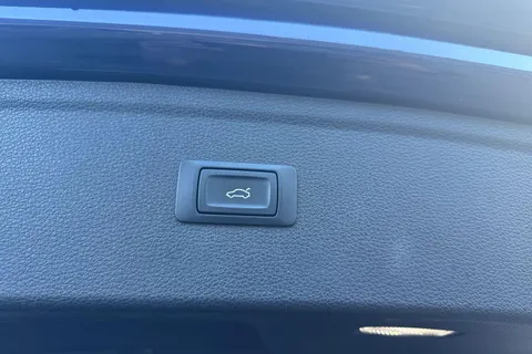 25 of 56 for Audi Q5 2.0 TDI S line S Tronic quattro Euro 6 (s/s) 5dr