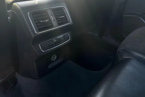 30 of 56 for Audi Q5 2.0 TDI S line S Tronic quattro Euro 6 (s/s) 5dr