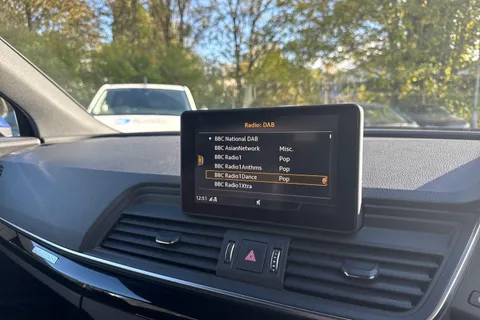 34 of 56 for Audi Q5 2.0 TDI S line S Tronic quattro Euro 6 (s/s) 5dr