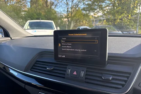 37 of 56 for Audi Q5 2.0 TDI S line S Tronic quattro Euro 6 (s/s) 5dr