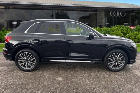 Audi Q3 1.5 TFSI CoD 35 S line S Tronic Euro 6 (s/s) 5dr Thumbnail #4