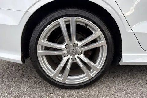 11 of 61 for Audi A3 2.0 TDI S line S Tronic quattro Euro 6 (s/s) 4dr (Nav)