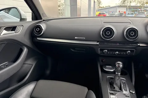 20 of 61 for Audi A3 2.0 TDI S line S Tronic quattro Euro 6 (s/s) 4dr (Nav)