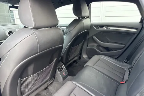 29 of 61 for Audi A3 2.0 TDI S line S Tronic quattro Euro 6 (s/s) 4dr (Nav)