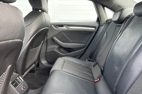 30 of 61 for Audi A3 2.0 TDI S line S Tronic quattro Euro 6 (s/s) 4dr (Nav)