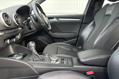 31 of 61 for Audi A3 2.0 TDI S line S Tronic quattro Euro 6 (s/s) 4dr (Nav)