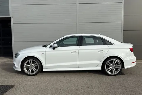 32 of 61 for Audi A3 2.0 TDI S line S Tronic quattro Euro 6 (s/s) 4dr (Nav)