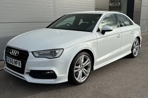 33 of 61 for Audi A3 2.0 TDI S line S Tronic quattro Euro 6 (s/s) 4dr (Nav)