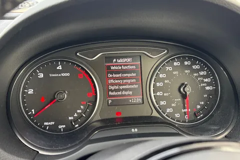 43 of 61 for Audi A3 2.0 TDI S line S Tronic quattro Euro 6 (s/s) 4dr (Nav)