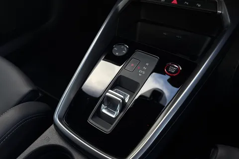 KO73NSZ Audi S3 Black Edition TFSI 310 PS S tronic Thumbnail #24