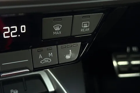 KO73NSZ Audi S3 Black Edition TFSI 310 PS S tronic Thumbnail #34