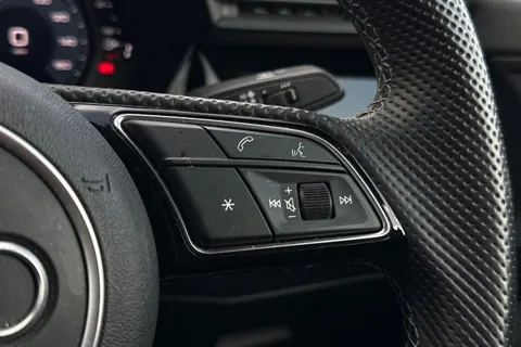 KO73NSZ Audi S3 Black Edition TFSI 310 PS S tronic Thumbnail #37