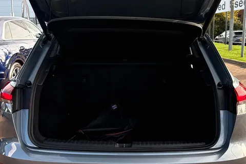 7 of 66 for Audi Q4 e-tron Q4 Sport 35 e-tron 125,00 kW