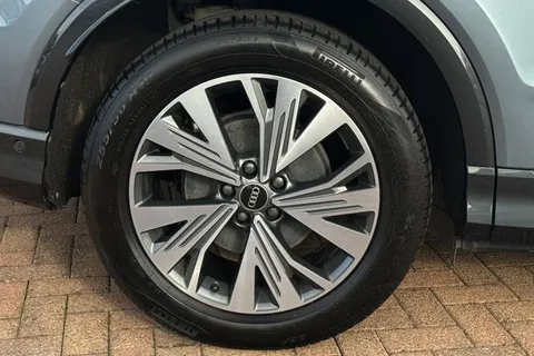 10 of 66 for Audi Q4 e-tron Q4 Sport 35 e-tron 125,00 kW