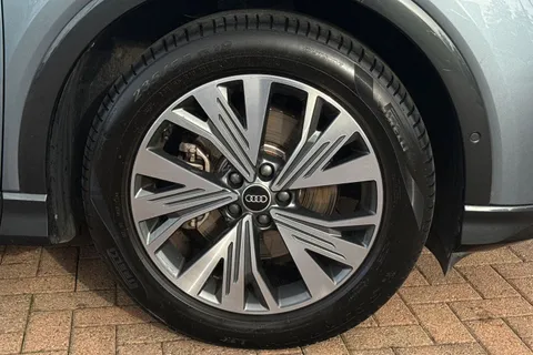 11 of 66 for Audi Q4 e-tron Q4 Sport 35 e-tron 125,00 kW