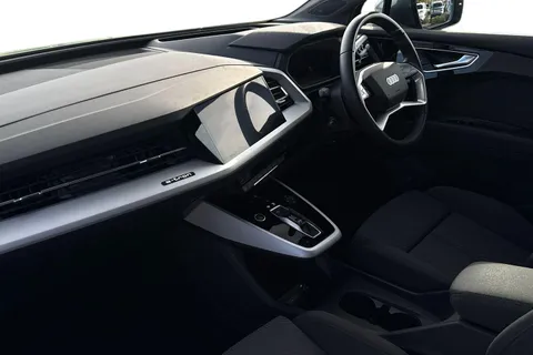 15 of 66 for Audi Q4 e-tron Q4 Sport 35 e-tron 125,00 kW