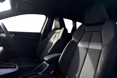 16 of 66 for Audi Q4 e-tron Q4 Sport 35 e-tron 125,00 kW