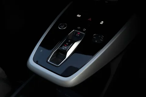 23 of 66 for Audi Q4 e-tron Q4 Sport 35 e-tron 125,00 kW