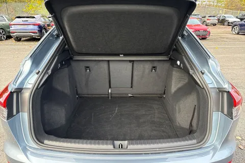 KT74YMH Audi Q4 e-tron Q4 Sportback Black Edition 45 e-tron   kW Thumbnail #6