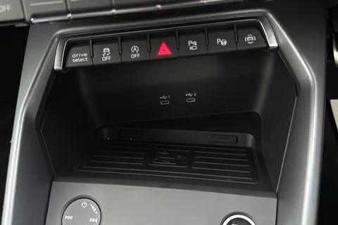  Audi A3 1.5 TFSI Black Edition Euro 6 (s/s) 4dr Thumbnail #40