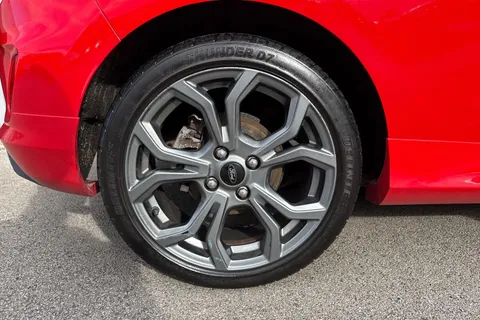 10 of 63 for Ford Fiesta 1.0T EcoBoost ST-Line Euro 6 (s/s) 3dr