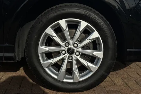 LT22KBV Audi Q3 Sport 35 TDI 150 PS S tronic Thumbnail #11