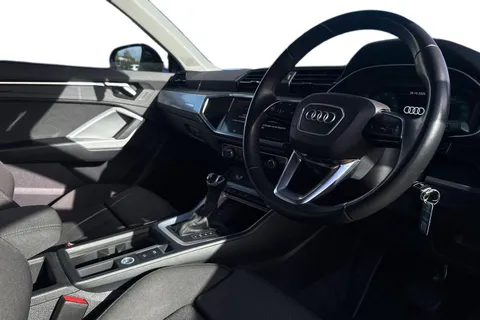 LT22KBV Audi Q3 Sport 35 TDI 150 PS S tronic Thumbnail #14