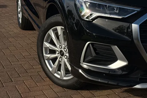 LT22KBV Audi Q3 Sport 35 TDI 150 PS S tronic Thumbnail #26