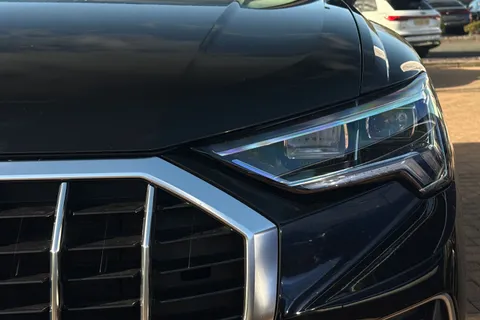 LT22KBV Audi Q3 Sport 35 TDI 150 PS S tronic Thumbnail #52