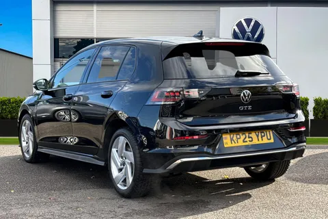 KP25YPU Volkswagen Golf 1.5 TSI 272 GTE eHybrid 5dr DSG ⭐Head-up display | Panoramic sunroof⭐ Thumbnail #3