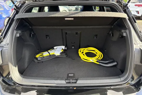 KP25YPU Volkswagen Golf 1.5 TSI 272 GTE eHybrid 5dr DSG ⭐Head-up display | Panoramic sunroof⭐ Thumbnail #7