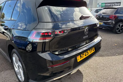 KP25YPU Volkswagen Golf 1.5 TSI 272 GTE eHybrid 5dr DSG ⭐Head-up display | Panoramic sunroof⭐ Thumbnail #8