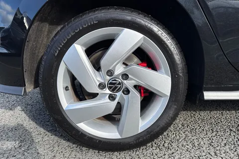 KP25YPU Volkswagen Golf 1.5 TSI 272 GTE eHybrid 5dr DSG ⭐Head-up display | Panoramic sunroof⭐ Thumbnail #11