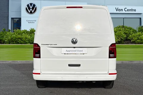 DG74EAX Volkswagen Transporter 2.0 TDI 110 Highline Van Thumbnail #5