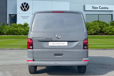 DE74BGX Volkswagen Transporter 2.0 TDI 110 Highline Van Thumbnail #5
