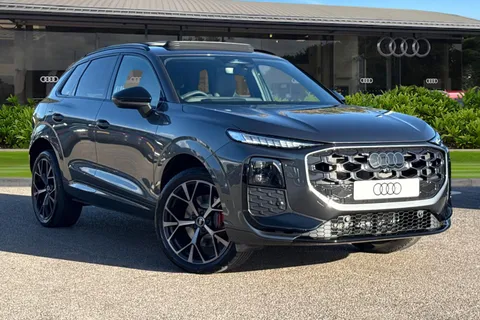 Audi Q3 1.5 e-hybrid Launch Edition S Tronic Euro 6 (s/s) 5dr 26kWh Thumbnail #2