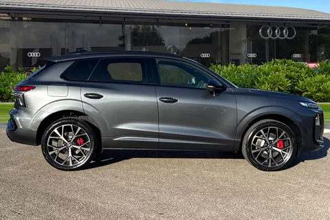 Audi Q3 1.5 e-hybrid Launch Edition S Tronic Euro 6 (s/s) 5dr 26kWh Thumbnail #4