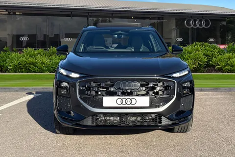 Audi Q3 1.5 e-hybrid Launch Edition S Tronic Euro 6 (s/s) 5dr 26kWh Thumbnail #6