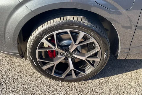 Audi Q3 1.5 e-hybrid Launch Edition S Tronic Euro 6 (s/s) 5dr 26kWh Thumbnail #10