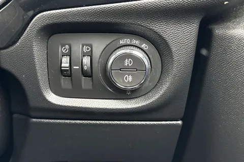 29 of 57 for VAUXHALL CORSA 1.2 Turbo Elite Nav Premium 5dr