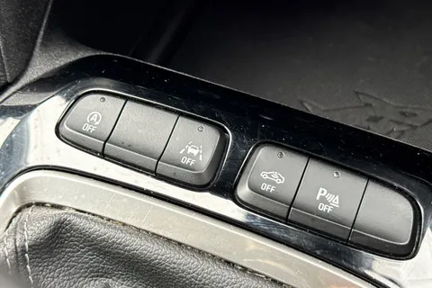 44 of 57 for VAUXHALL CORSA 1.2 Turbo Elite Nav Premium 5dr