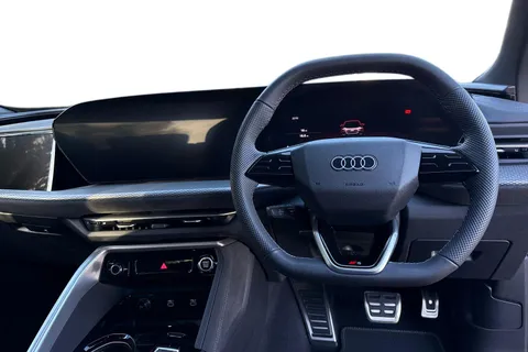  Audi Q5 2.0 TDI Edition 1 Sportback S Tronic quattro Euro 6 (s/s) 5dr Thumbnail #13