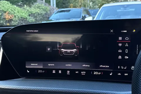  Audi Q5 2.0 TDI Edition 1 Sportback S Tronic quattro Euro 6 (s/s) 5dr Thumbnail #36