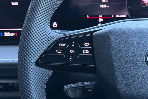  Audi Q5 2.0 TDI Edition 1 Sportback S Tronic quattro Euro 6 (s/s) 5dr Thumbnail #40