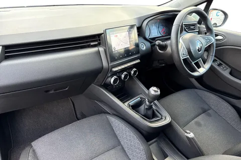 BU71YMZ Renault Clio 1.0 TCe Iconic Euro 6 (s/s) 5dr Thumbnail #16