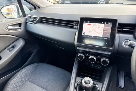 BU71YMZ Renault Clio 1.0 TCe Iconic Euro 6 (s/s) 5dr Thumbnail #21