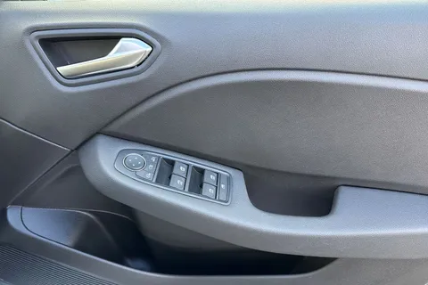 BU71YMZ Renault Clio 1.0 TCe Iconic Euro 6 (s/s) 5dr Thumbnail #22